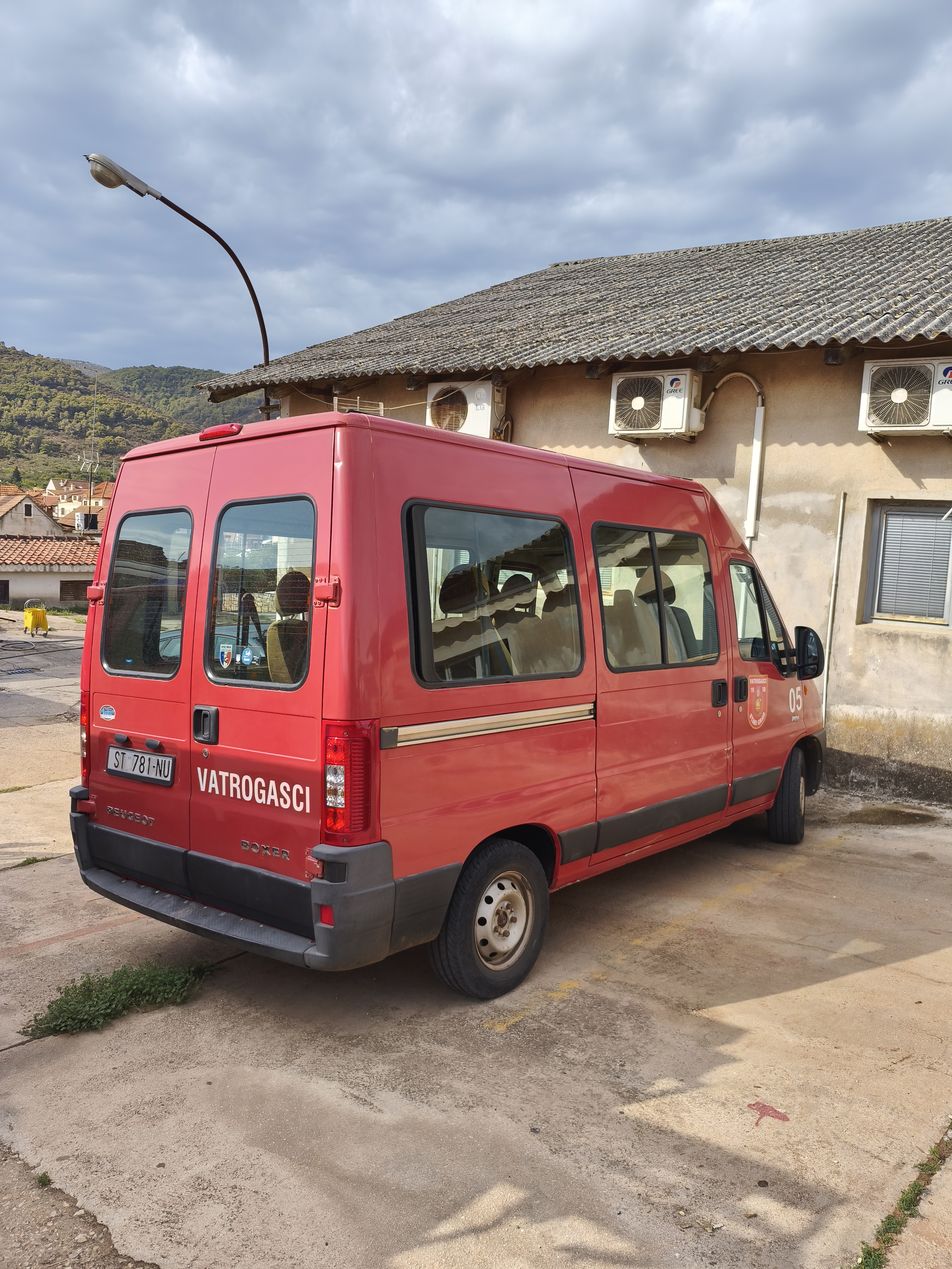 Vatrogasno vozilo FAROS 5, Peugeot Boxer, DVD Stari Grad